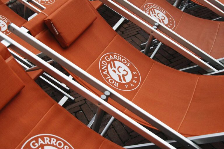 genesis warner rtf6qigwjqo unsplash